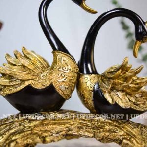 Sản phẩm tượng thiên nga được làm từ vật liệu composite + resin cho độ bền vĩnh viễn với thời gian