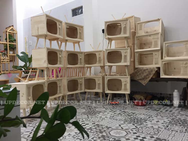 Updecor cung cấp rất nhiều mô hình tivi gỗ độc đáo và ấn tượng