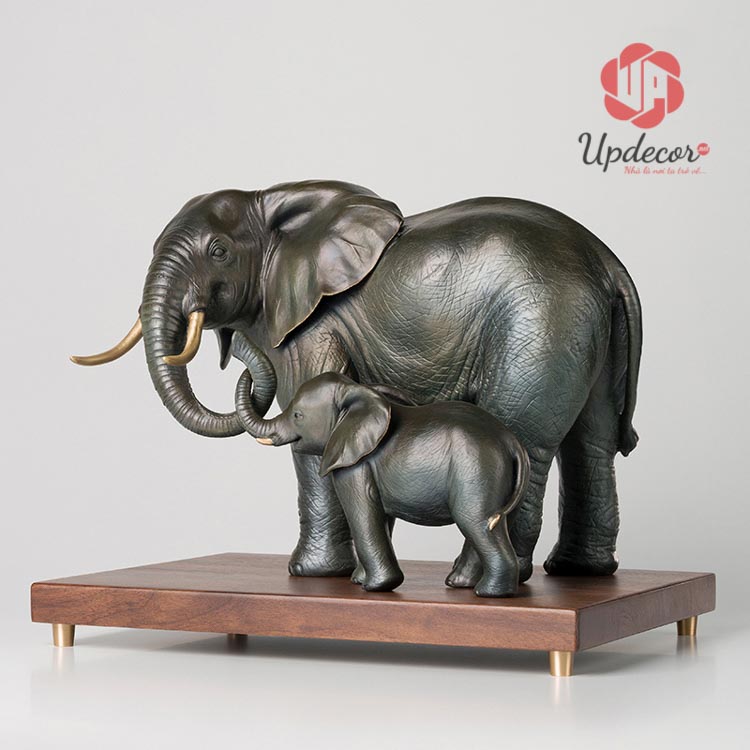 Tượng Voi Bố Con Trang Trí Bằng Đồng mã UP14 Tượng voi là biểu tượng cho đời sống tình cảm