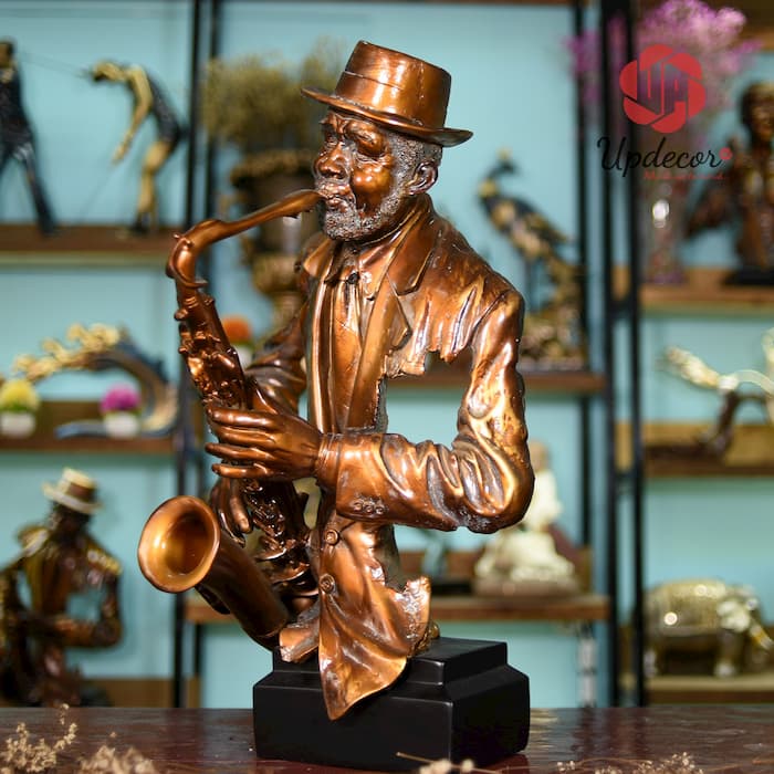 Tượng Nghệ Sĩ Thổi Kèn Saxophone mã UP96 Tượng Nghệ Sĩ Thổi Saxophone Trang Trí Nhà Cửa, Decor Nội Thất