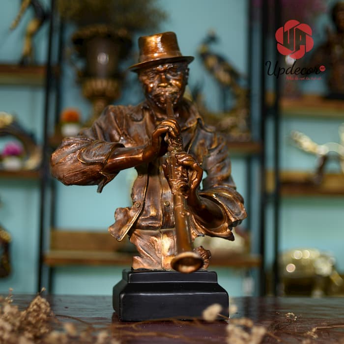 Tượng Nghệ Sĩ Thổi Kèn Clarinet mã UP98 Tượng nghệ sĩ thổi kèn CLARINET Trang Trí