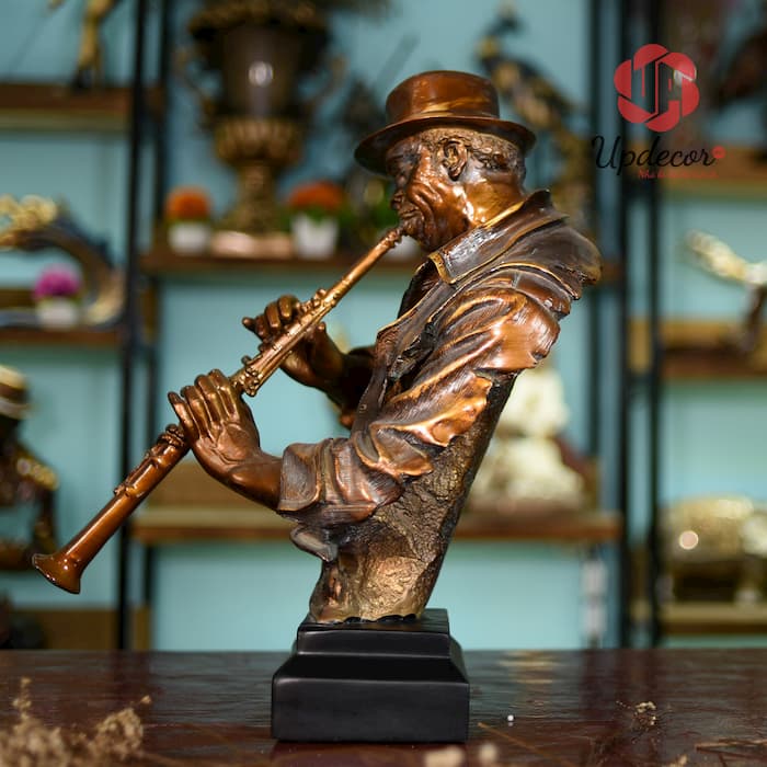 Tượng Nghệ Sĩ Thổi Kèn Clarinet mã UP98 Tượng nghệ sĩ thổi kèn CLARINET Trang Trí