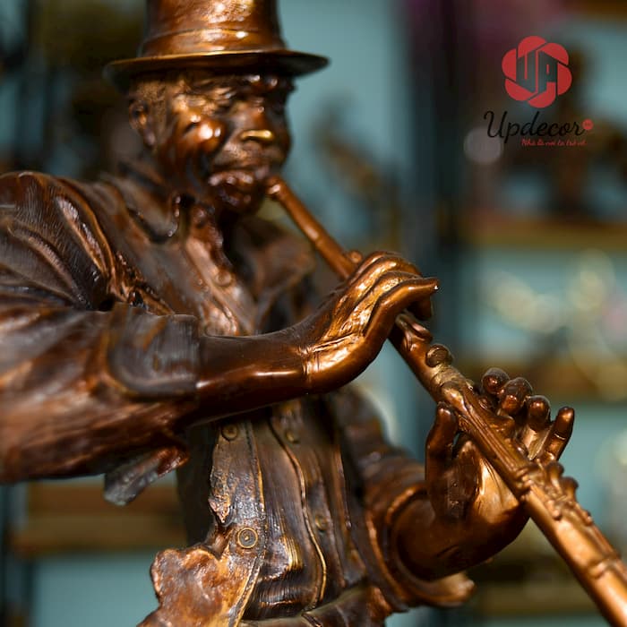 Tượng Nghệ Sĩ Thổi Kèn Clarinet mã UP98 Tượng nghệ sĩ thổi kèn CLARINET Trang Trí