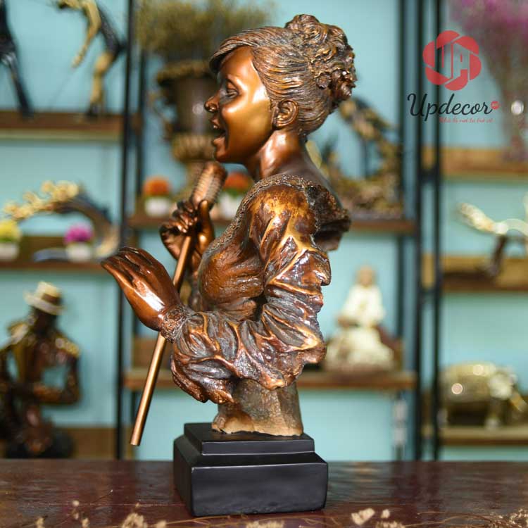Tượng Trang Trí Nữ Ca Sĩ Solo mã UP100 tượng decor trang trí phòng khách là nữ ca sỹ solo