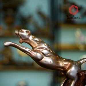 Gạt Tàn Thuốc Độc và Đẹp Báo Đốm