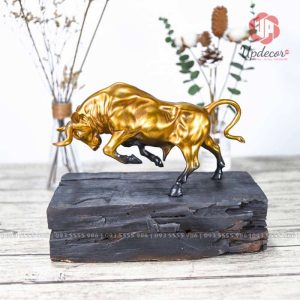 Tượng bò tót bằng đồng là một trong những biểu tượng tăng trưởng tài chính trên phố Wall của nước Mỹ