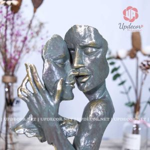 Sự biểu cảm trên gương mặt của sản phẩm rất sống động và ý nghĩa