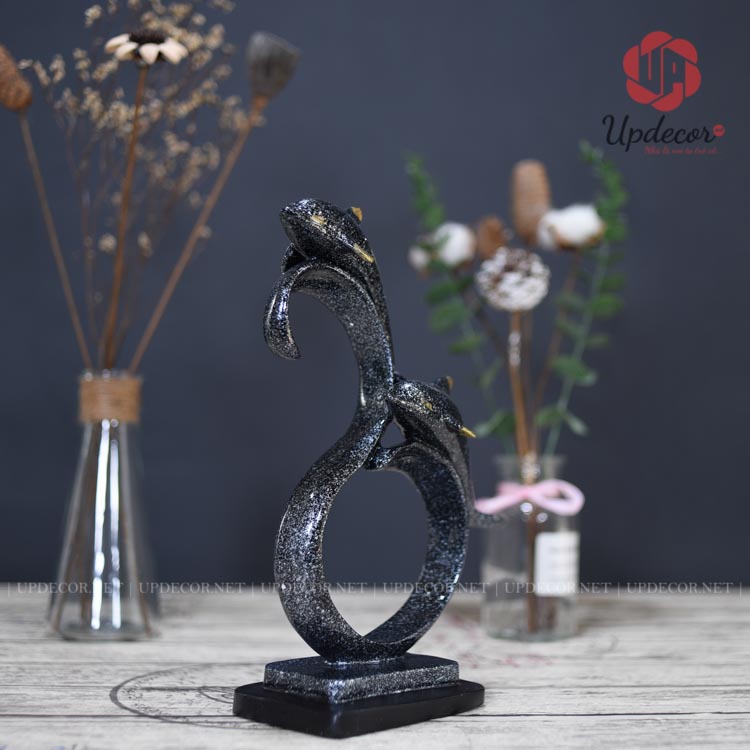 Tượng Cá Heo Trang Trí Kệ Sách Mã UP118 Một sản phẩm biểu tượng cho sự thân thiện và hòa bình giữa các quốc gia