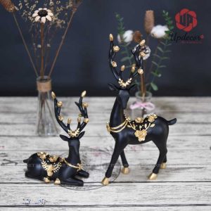 Chỉ với màu đen chủ đạo và màu vàng đồng ở những vị trí hoa văn tạo nên một sản phẩm rất độc đáo và sang trọng