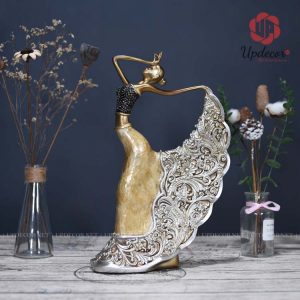 Đây chính là hình ảnh thực tế được Updecor chụp tại Shop với hình ảnh cô gái khiêu vũ rất sống động