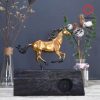 Tượng ngựa phong thủy bằng đồng với kích thước cao 26 x 26 x 14 Cm rất phù hợp để tại bàn làm việc vừa và nhỏ