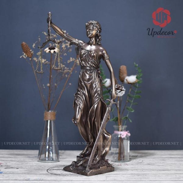 Tượng nữ thần công lý cao 46 Cm rất phù hợp để bàn làm việc