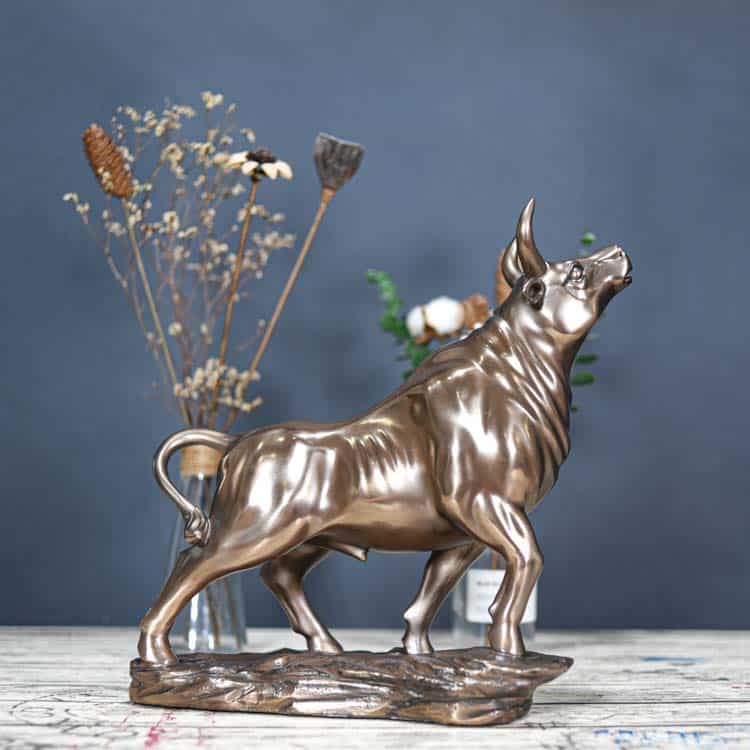 Tượng Con Trâu Phong Thủy Trang Trí Decor Mã UP155 Có thể nói sản phẩm này có hình dáng rất dũng mãnh, thể hiện cho ý chí vươn lên
