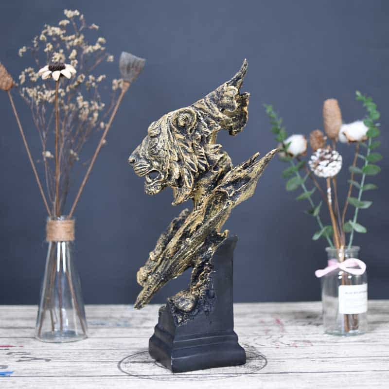 Tượng Con Hổ Mã UP135 Chế tác công phu, làm nổi bật sự dũng mãnh.