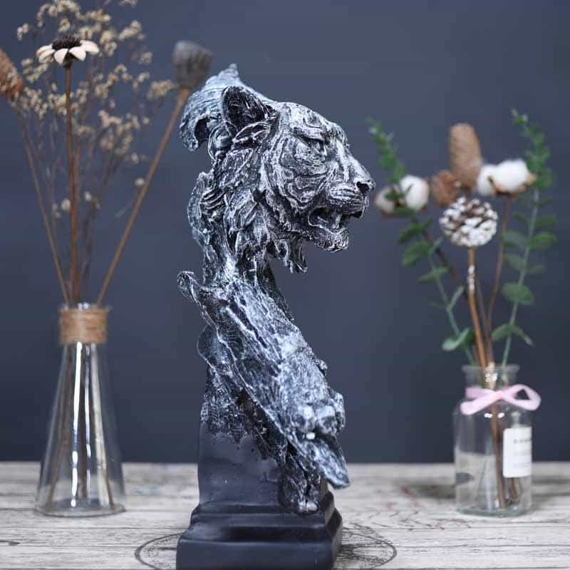 Tượng Con Hổ Mã UP135 Sự mạnh mẽ, dũng mãnh: Thể hiện ý chí kiên cường, không khuất phục trước khó khăn