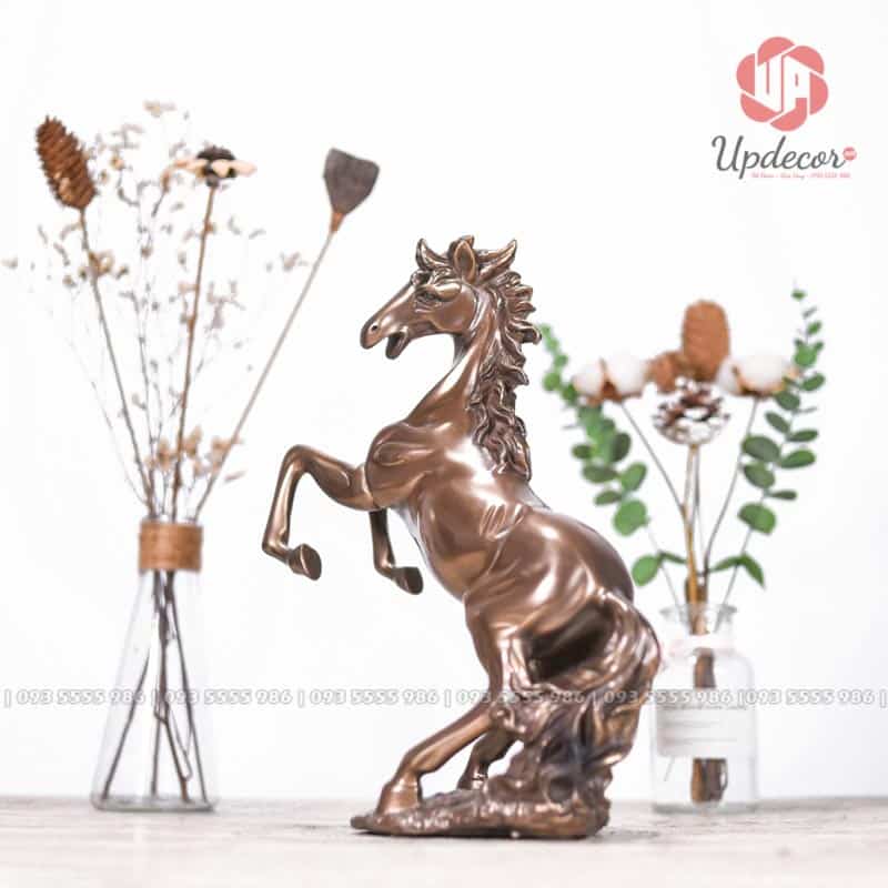 Tượng Ngựa Phong Thủy Mã UP177 Tăng cường sự tự tin, thúc đẩy động lực và tinh thần chiến đấu trong công việc