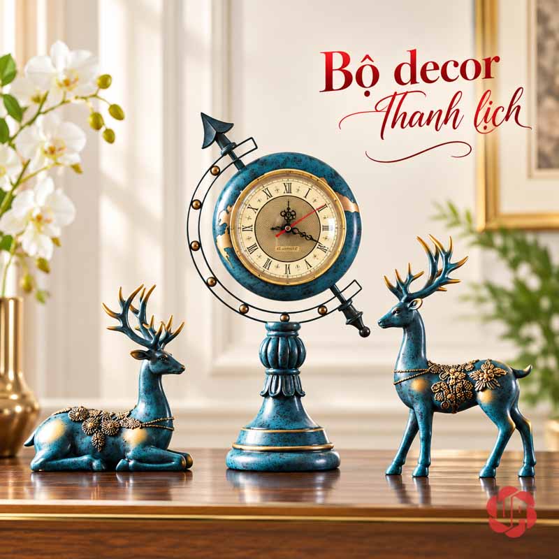 Bộ Đồng Hồ Để Bàn Địa Cầu Và Đôi Hươu Xanh UPHB17 Đồng hồ địa cầu xanh với đôi hươu trên bàn trong phòng sáng