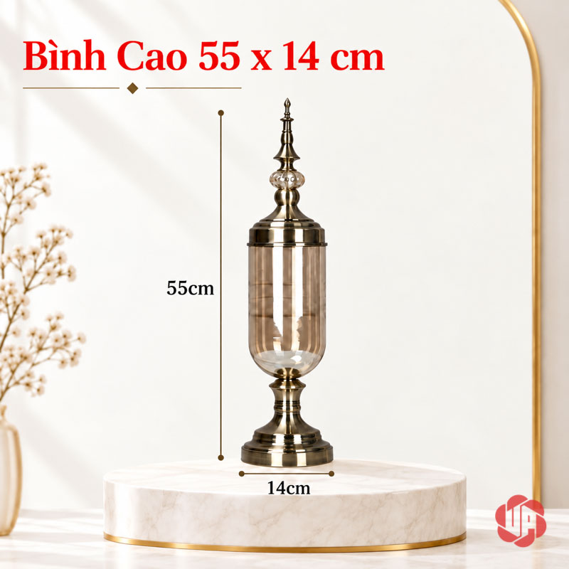 Bộ Lọ Hoa Thủy Tinh Tân Cổ Điển Trang Trí Phòng Khách UPT02 Một bình thủy tinh có nắp nhọn và chân đế ánh vàng đồng, kích thước cao 55 cm rộng 14 cm