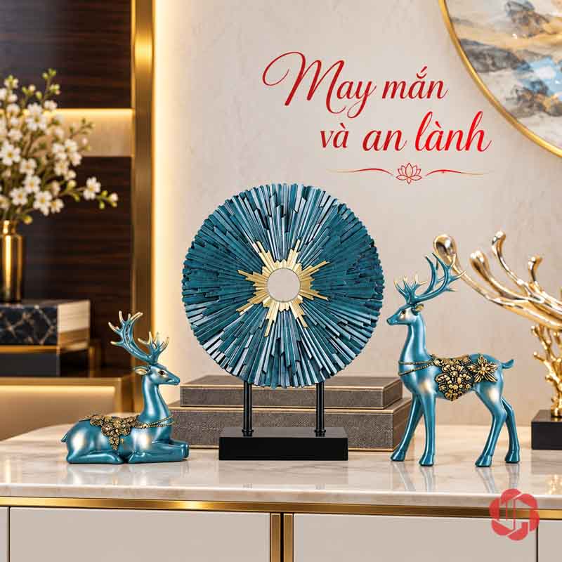Bộ Tượng Hươu Và Hoa Mặt Trời Trang Trí Phòng Khách UPV014 Hai tượng hươu xanh cổ vịt và đĩa tròn hoa mặt trời trên tủ console đá trắng trong phòng khách