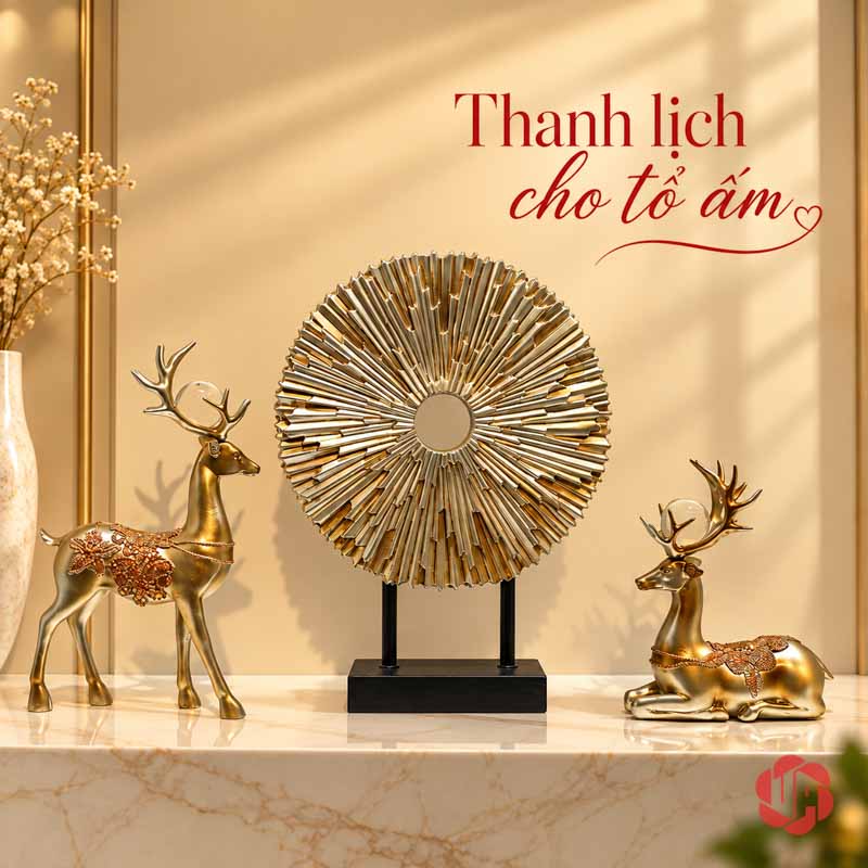 Bộ Tượng Hươu Và Hoa Mặt Trời Trang Trí Phòng Khách UPV014 Hai tượng hươu màu vàng và đĩa tròn hoa mặt trời đặt trên bàn đá be gần vách trang trí
