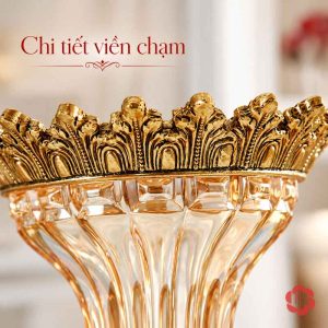 chi tiết đường viền trang trí của lọ hoa thủy tinh tân cổ điển UPT13