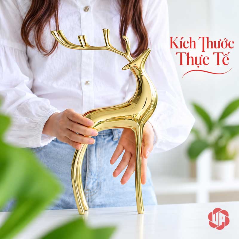 Cặp Hươu Đồng Trang Trí Nội Thất Nhà Đẹp UPD060 Cặp hươu đồng với tượng lớn được cầm trên tay