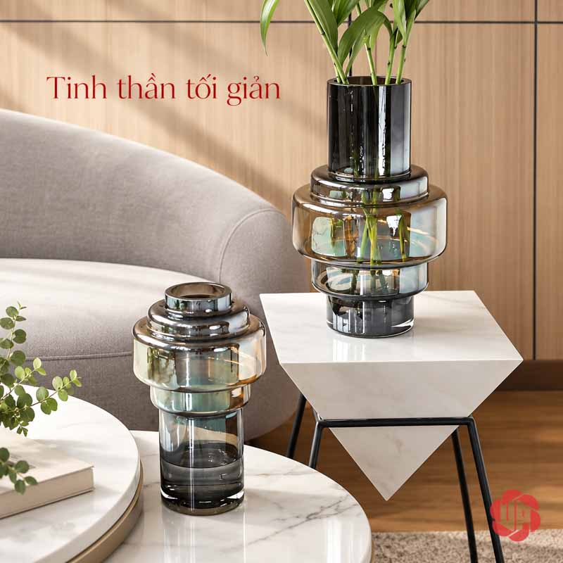 Lọ Hoa Thủy Tinh Màu Khói Hổ Phách Hình Khối Hiện Đại UPT06 Hai lọ hoa thủy tinh màu khói với lọ cao cắm hoa và lọ thấp trang trí