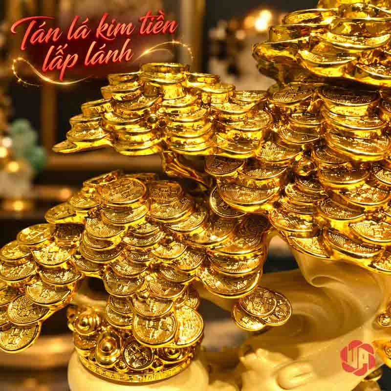 Vật Phẩm Phong Thủy Cây Tiền Vàng Tán Tầng UPV001-A Cận những đồng tiền màu vàng xếp thành từng tầng tán