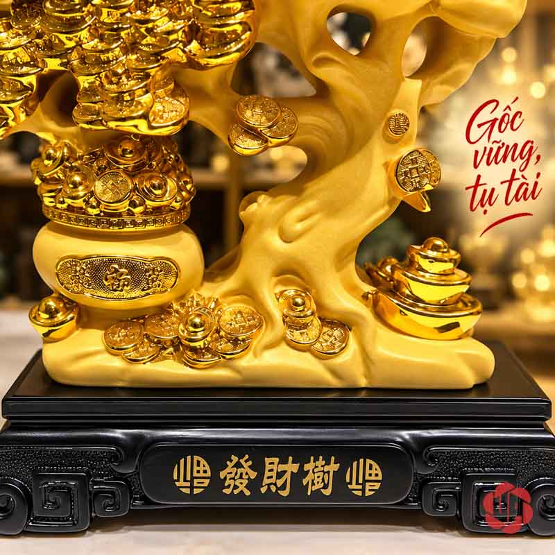 Vật Phẩm Phong Thủy Cây Tiền Vàng Tán Tầng UPV001-A Cận gốc cây, hũ tiền và thỏi vàng trên đế đen