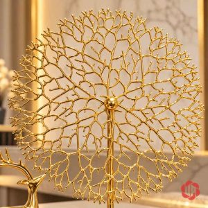 Cận các nhánh vàng tỏa từ tâm cây trường sinh