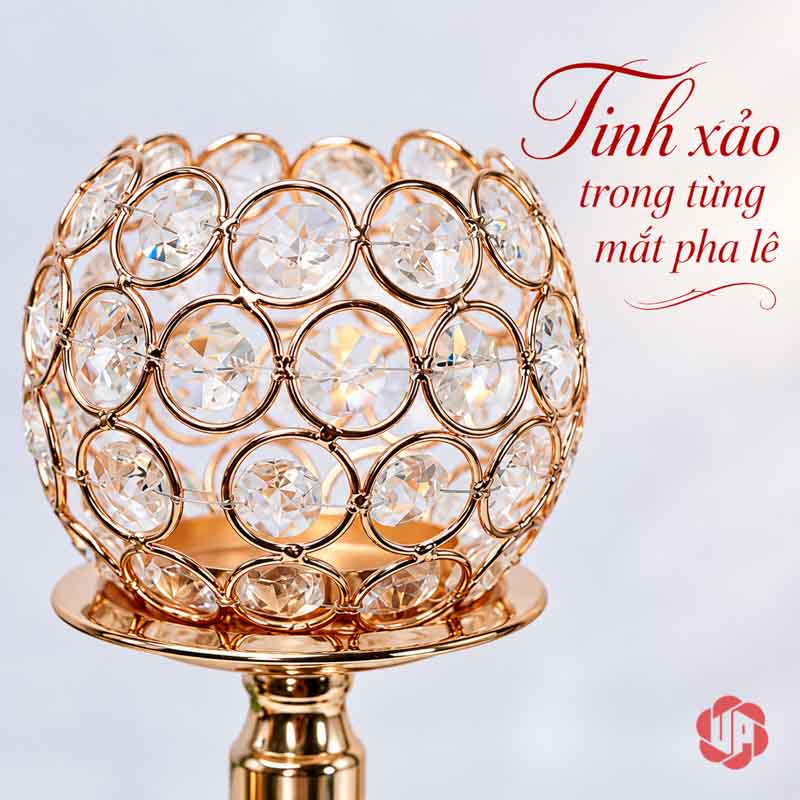 Bộ Chân Nến Trang Trí Để Bàn Ánh Vàng UP018 Chân nến trang trí cận cảnh các hạt có mặt cắt trên chụp