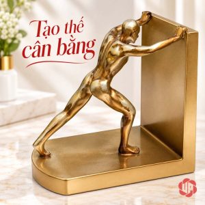 Chặn sách trang trí Lực Sỹ cận cảnh dáng chống tay và chân bước dài