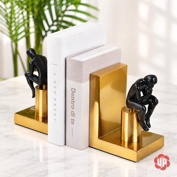 Chặn sách trang trí Người Suy Tư ôm sách trên mặt bàn sáng