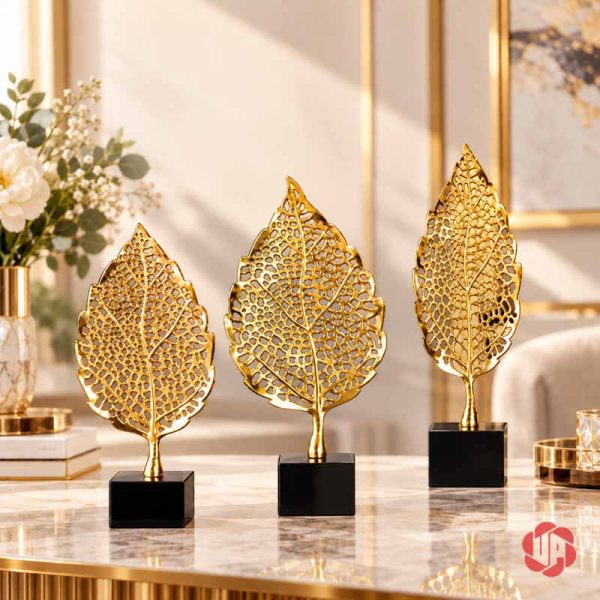 Decor trang trí lá bồ đề với ba mẫu vàng trên đế đen