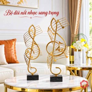 Decor trang trí nội thất nốt nhạc bày đôi trên bàn tròn
