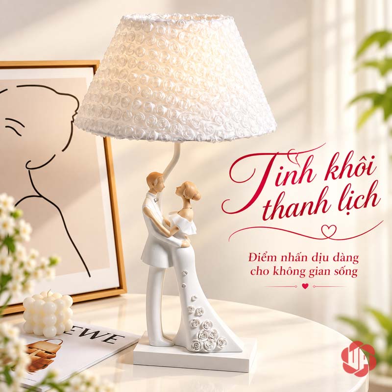 Đèn Ngủ Trang Trí Cô Dâu Chú Rể, Chao Hoa Hồng UPN033 Đèn chao trắng với tượng cô dâu chú rể ôm nhau trên bàn sáng