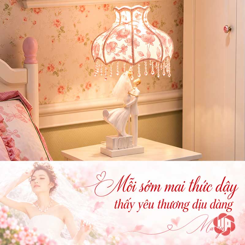 Đèn Ngủ Để Bàn Đôi Tình Nhân, Dáng Bế Cô Dâu UPN007 Ảnh ghép đèn bên giường và hình minh họa khoảnh khắc nghỉ ngơi