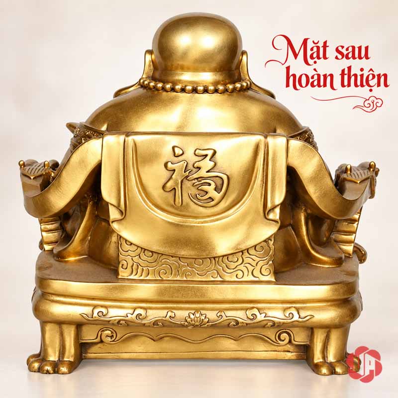Tượng Phật Di Lặc Bằng Đồng May Mắn UPD068 Cận mặt sau tượng Di Lặc, chữ Phúc và hoa văn quanh lưng ghế