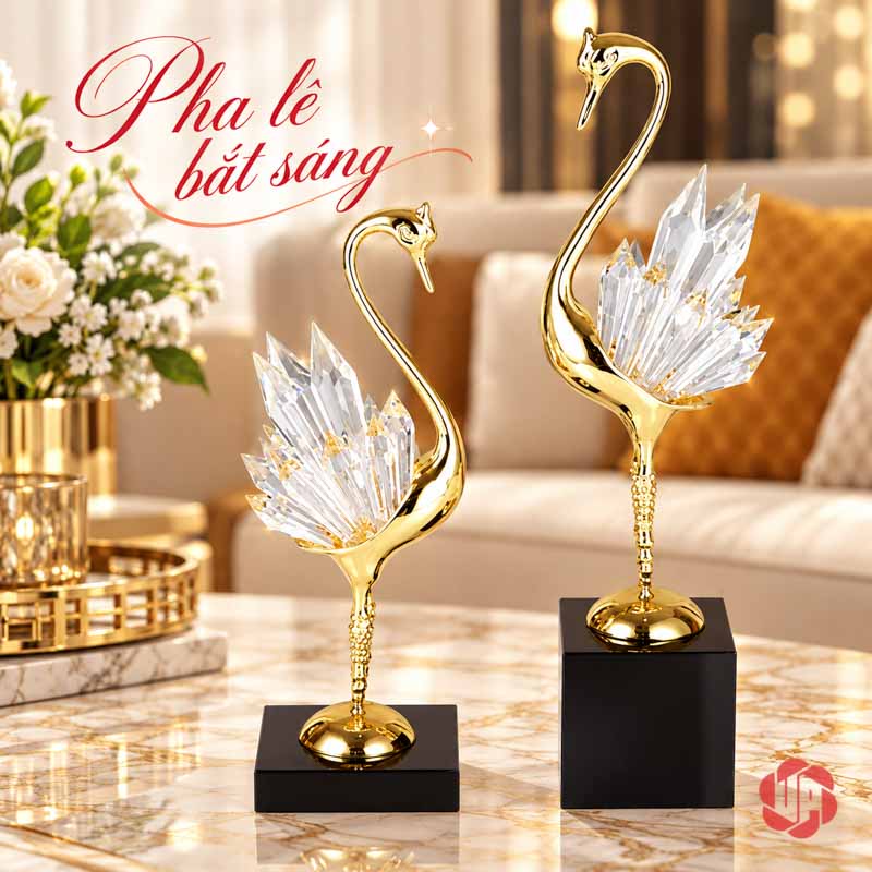 Tượng Decor Đôi Chim Thiên Nga Bằng Đồng UPD072 Hai thiên nga cao thấp với cánh nhiều nhánh trong suốt bắt sáng