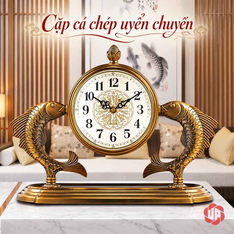 Đồng Hồ Để Bàn Đôi Cá Chép, Song Ngư Vọng Nguyệt UPHB24 Đồng hồ cá chép nhìn chính diện trên bàn sáng