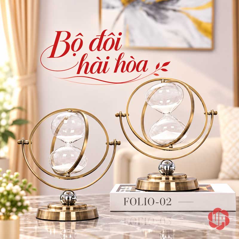 Đồng Hồ Cát Đẹp Trang Trí Khung Vàng UP036 Đồng hồ cát đẹp phối hai cỡ với một mẫu kê trên sách trắng
