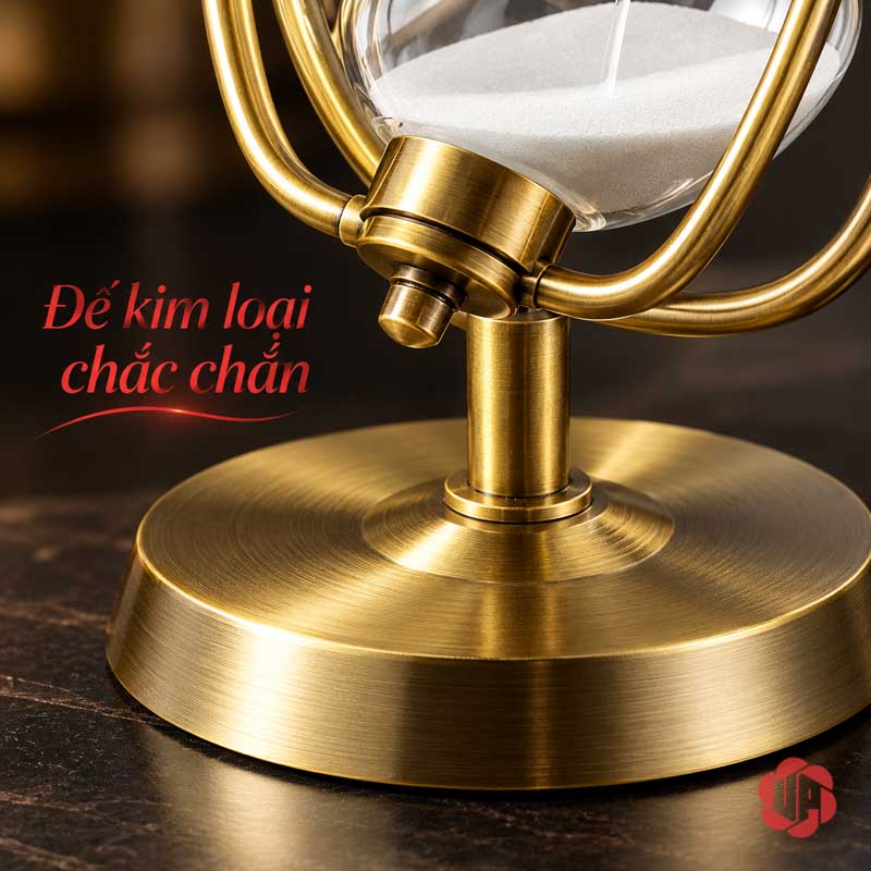 Đồng Hồ Cát Trang Trí Khung Oval Vàng UPV007-A Cận chân đế tròn vàng và phần dưới bầu đồng hồ cát
