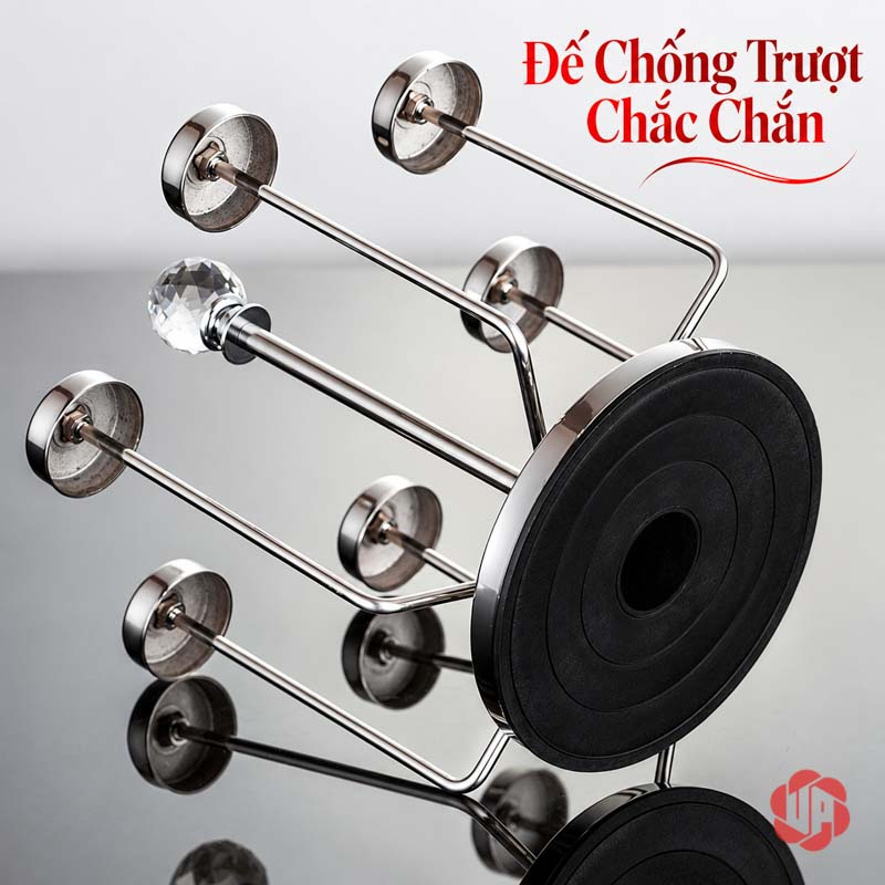 Giá Úp Cốc Uống Nước Inox Đỉnh Pha Lê UP001C Giá úp cốc uống nước nhìn từ mặt dưới đế có lớp đệm đen