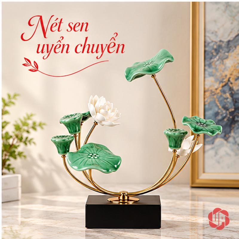 Hoa Sen Trang Trí Gốm Sứ Và Hợp Kim UP019 Hoa sen trang trí trắng dáng cong nhìn chính diện