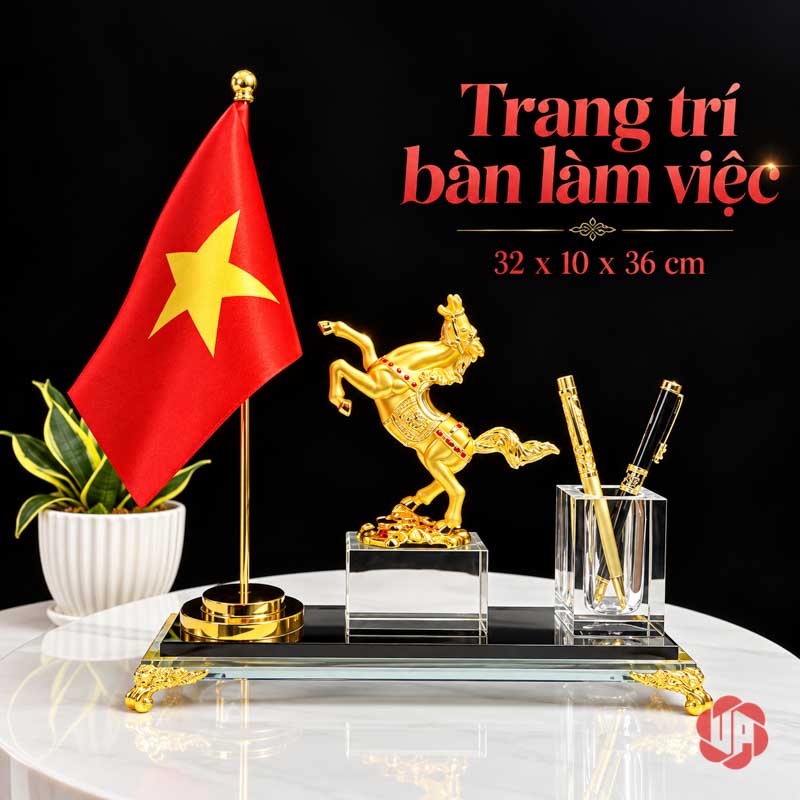 Hộp Đựng Bút Để Bàn Ngựa Mã Đáo Thành Công UP057 Hộp đựng bút để bàn mẫu có cờ kích thước 32 x 10 x 36 cm