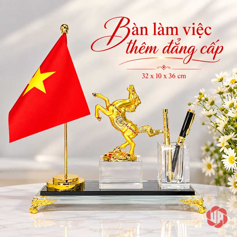 Hộp Đựng Bút Để Bàn Ngựa Mã Đáo Thành Công UP057 Hộp đựng bút để bàn mẫu có cờ trong ảnh ghi kích thước