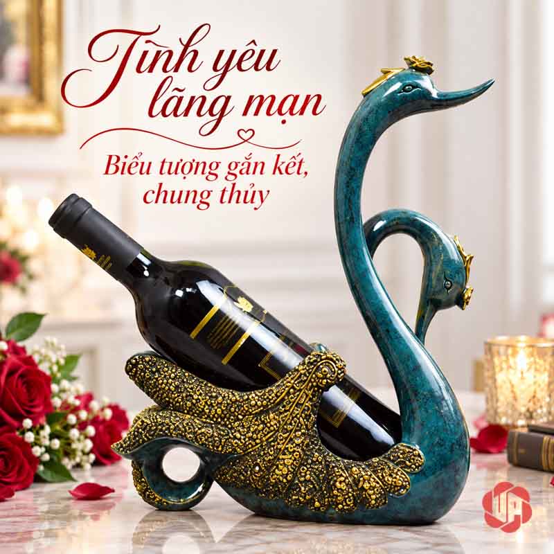 Kệ Rượu Vang Đôi Thiên Nga Xanh Ngọc Trang Trí UP006R Kệ rượu vang đôi thiên nga xanh ngọc phối cùng hoa đỏ trong góc trang trí