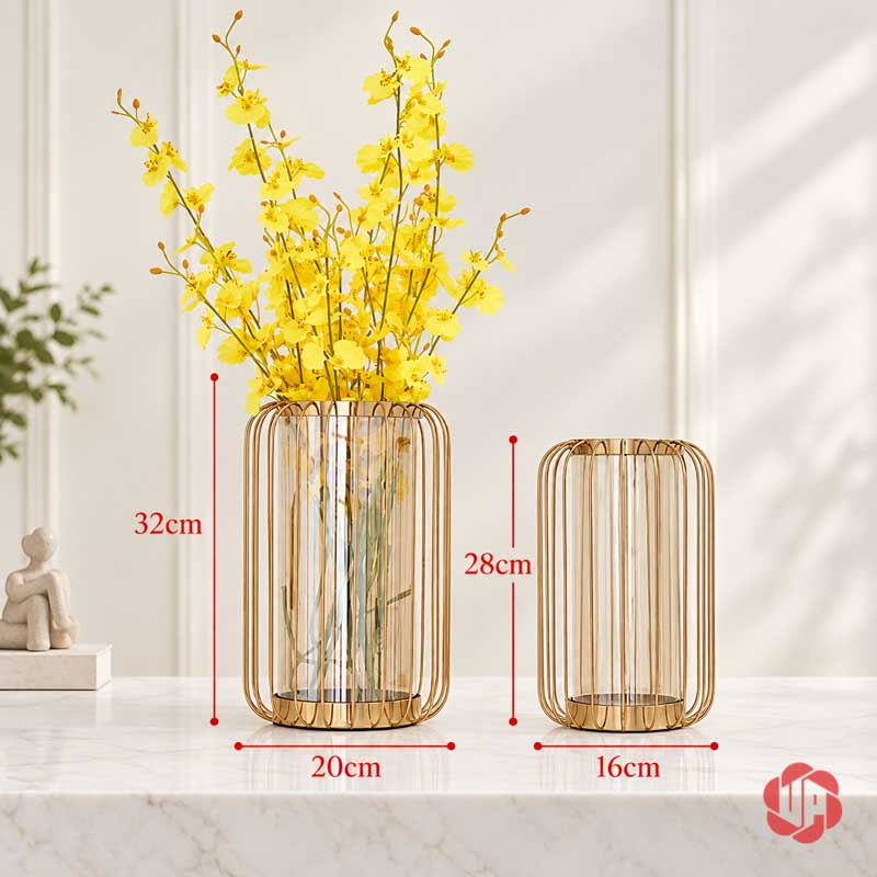 Lọ Hoa Thủy Tinh Cắm Hoa Khung Vàng Hiện Đại UPT07 Hình kích thước hai lọ hoa thủy tinh khung kim loại vàng cao 32 và 28 cm
