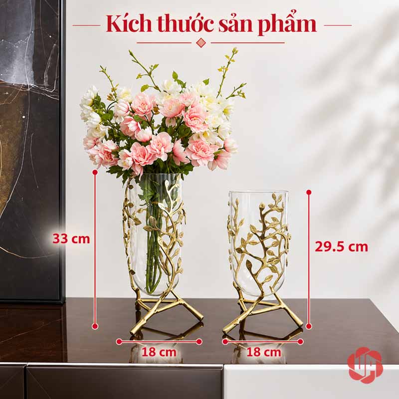 Lọ Hoa Thủy Tinh Mạ Vàng Họa Tiết Cành Lá UPT10 Hình mô tả kích thước hai lọ thủy tinh cao 33 và 29,5 cm