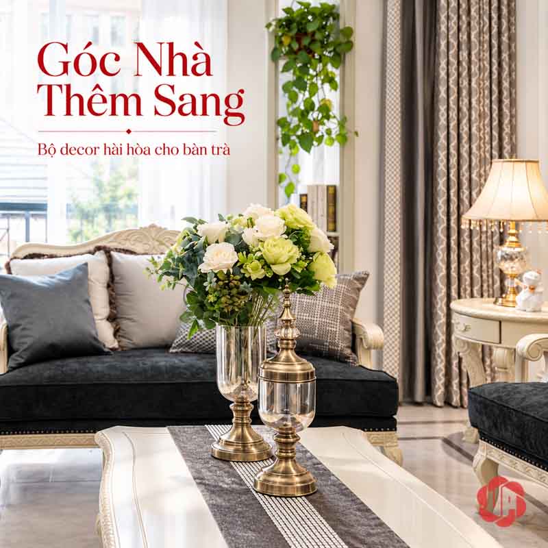 Bộ Lọ Hoa Thủy Tinh Tân Cổ Điển Trang Trí Phòng Khách UP002 Bình thủy tinh cắm hoa kem đặt trên bàn trong phòng khách tân cổ điển